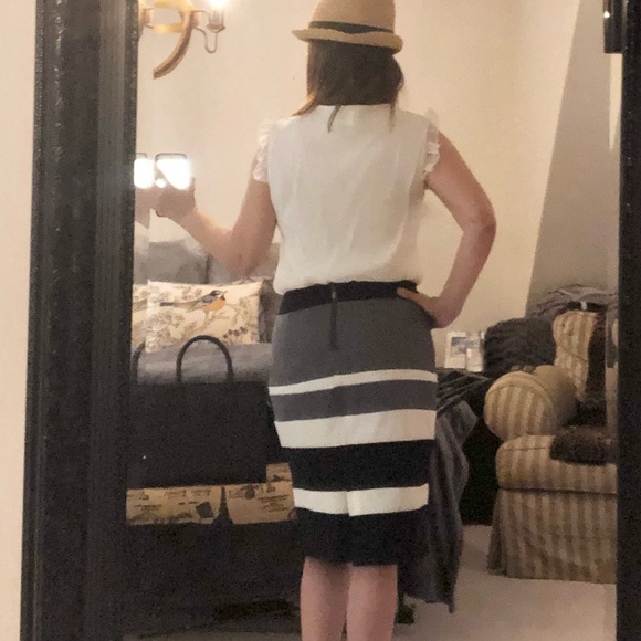 SzM Cleo striped knit blend skirt has stretch - Picture 5 of 5